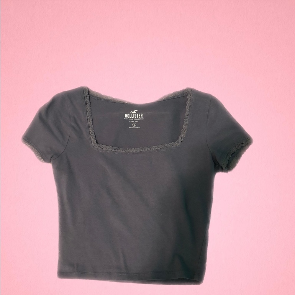 Hollister top